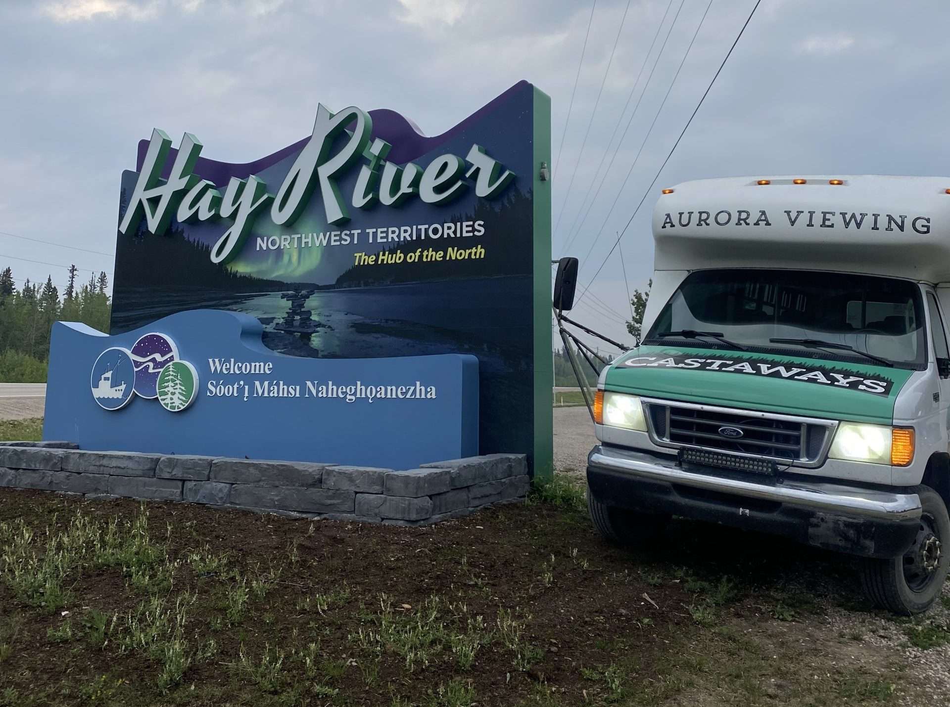 Bus Rental in Hay River NWT, Coach, Shuttle, Pickup Service Tour Bus.